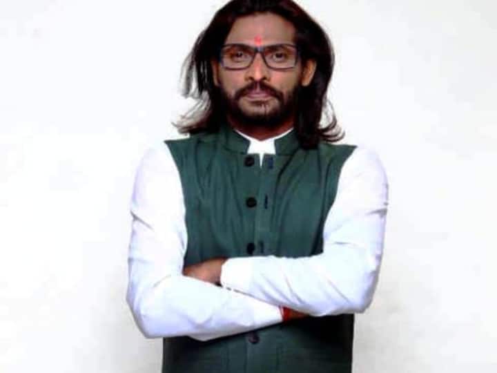 अभिजित बिचुकलेने उमेदवारी अर्ज भरल्याने ही पोटनिवडणूक खूपच रंजक होणार असल्याचे म्हटले जात आहे.