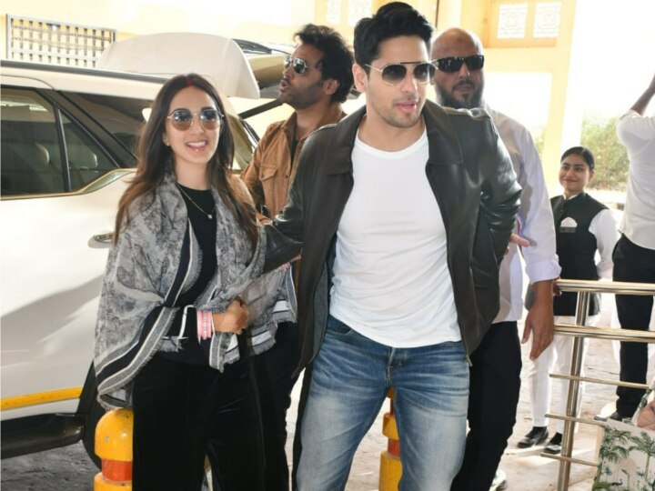 Sidharth-Kiara Wedding: सूट-साड़ी छोड़ पहना लोअर-टीशर्ट... शादी के बाद इतनी सिंपल दिखीं कियारा आडवाणी, देखें तस्वीरें