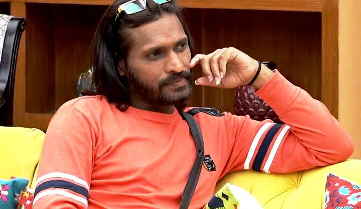 धमकीनंतर आता तात्काळ संरक्षण देण्याची मागणी बिचुकलेने निवडणूक आयोगाकडे केली आहे.