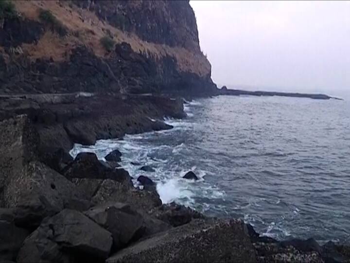 Ratnagiri News : आता कोकणातल्या याच समुद्राच्या पोटात दडलेल्या ऑईल आणि नॅचरल गॅसचा शोध घेतला जाणार आहे.