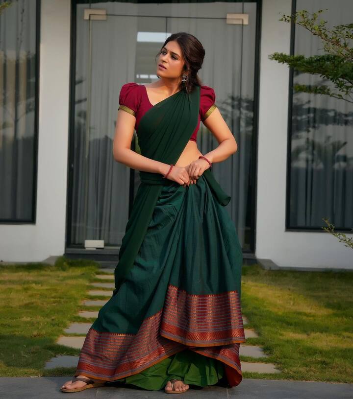 ప్రస్తుతం టీవీ షోలతో బిజీగా ఉంది ఈ అమ్మడు. -Image Credit: Shraddha das/Instagram