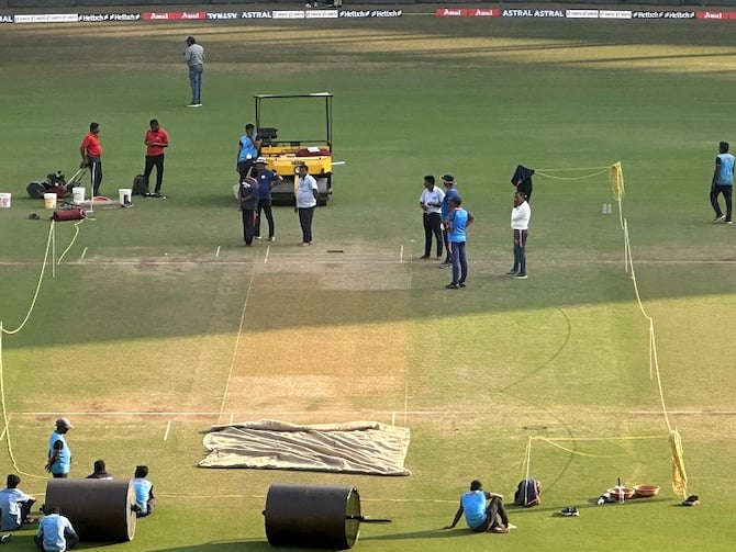 IND Vs AUS 1st Test VCA Stadium Nagpur Pitch Controversy Harbhajan Singh  Reaction | IND Vs AUS: टेस्ट सीरीज से पहले 'पिच' को लेकर मचा बवाल, हरभजन  सिंह ने दिया करारा जवाब