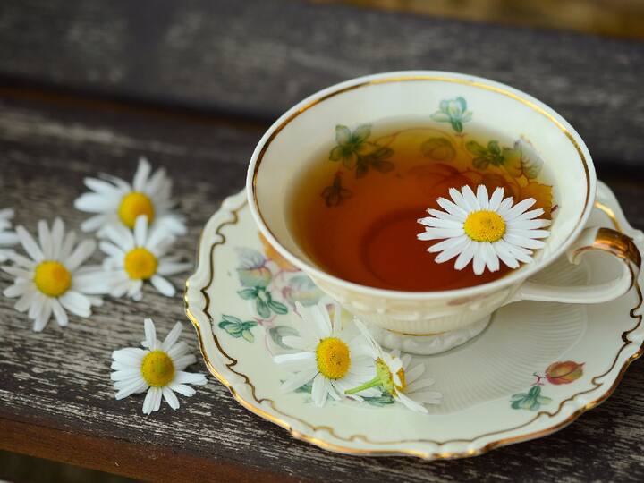 Herbal Tea :குளிர் காலம் வந்துவிட்டால் நம் உள்ளம் தேடுவதெல்லாம் இதமான ஒரு பானம். ஆரோக்கியத்திற்காகவும் சில பானங்களை நாம் பருக வேண்டும்.