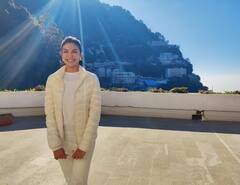 Jacqueline Fernandez Pics: ਵੈਸ਼ਨੋ ਦੇਵੀ ਦੇ ਦਰਸ਼ਨਾਂ ਲਈ ਪਹੁੰਚੀ ਜੈਕਲੀਨ ਫਰਨਾਂਡੀਜ਼, ਪ੍ਰਸ਼ੰਸਕਾਂ ਨਾਲ ਖਿੱਚਵਾਈਆਂ ਤਸਵੀਰਾਂ