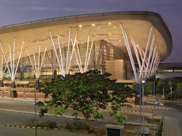 Bengaluru airport to be partially shut for 10 days know reason and timings of airport operations Airport Partially Shut: फ्लाइट से यात्रा करने वाले ध्यान दें! इस एयरपोर्ट को 10 दिनों के लिए आंशिक रूप किया गया बंद, जानें कारण