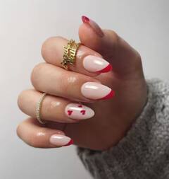 Valentine Week 2023: ਘੈਂਟ ਡਰੈਸ ਅਤੇ ਮੇਕਅਪ ਤਾਂ ਕਰ ਲਿਆ ਪਰ ਸਟਾਈਲਿਸ਼ ਨੇਲ ਆਰਟ ਕਰਵਾਉਣਾ ਨਾ ਭੁੱਲਿਓ