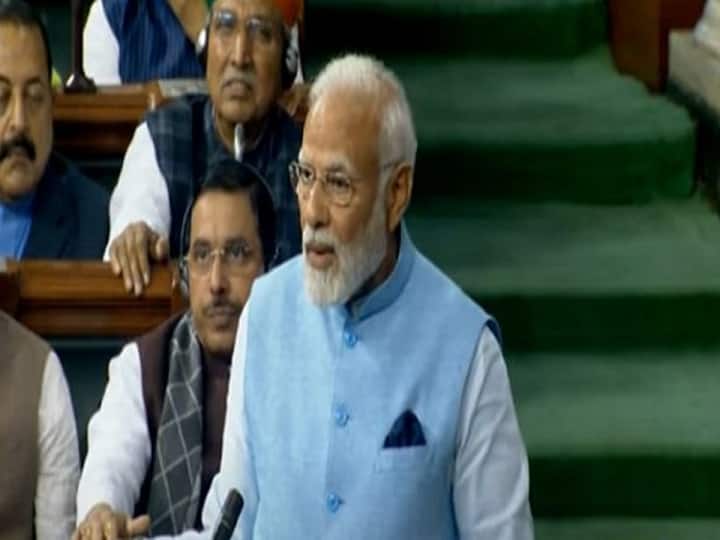 Modi speech in Parliament UPA trademark was to let every opportunity turn into crisis சரியான நேரத்தில் விழிக்கக்கூடாது என நன்றாக தூங்கி இருப்பார்...ராகுல் காந்தி குறித்து மறைமுகமாக கிண்டல் செய்த பிரதமர் மோடி பதிலடி..!