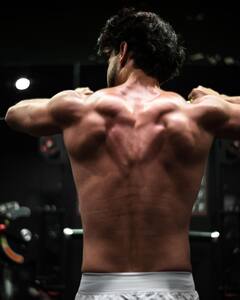 Aayush Sharma Pics: फिटनेस के मामले सलमान खान को टक्कर देते हैं बहनोई आयुष शर्मा, ये तस्वीरें हैं पक्का सबूत