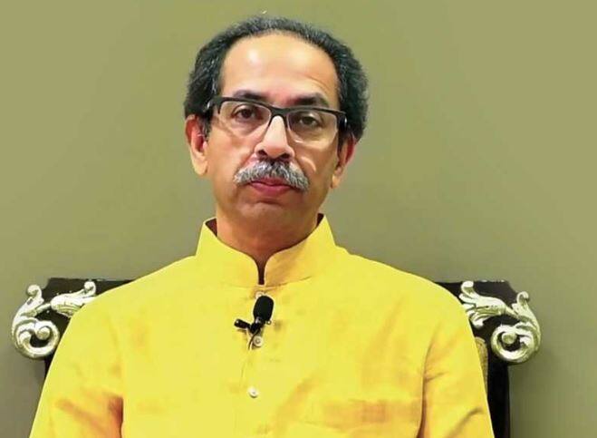 अंधेरीची निवडणूक लढणार नव्हते तर आमचं चिन्ह का गोठवलं? असा सवालही उद्धव ठाकरेंनी यावेळी उपस्थित केला.