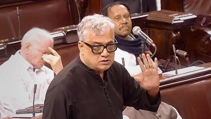 In Rajya Sabha, TMC’s Derek O’Brien lauds success of Pathaan despite boycott calls 'Pathaan'નો મુદ્દો ગુંજ્યો સંસદમાં, TMC સાંસદ ડેરેક ઓબ્રાયને કહ્યું- સુંદર સંદેશ આપે છે ફિલ્મ