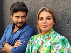 স্বামী আদিল দুরানির গ্রেফতারির পর পুলিশ স্টেশনের বাইরে অজ্ঞান হয়ে পড়লেন রাখী