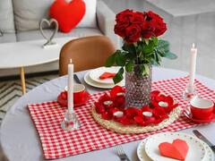 Valentine Day 2023: प्यार जताने के लिए घर से रोमांटिक जगह क्या होगी, इस तरह करेंगे डेकोरेशन तो स्पेशल बन जाएगा वैलेंटाइन डे