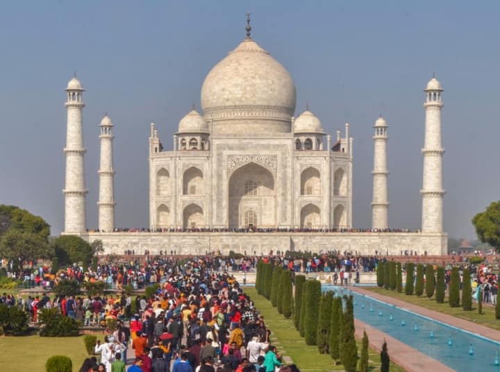 Agra Fort on 11th and Taj Mahal on 12th February will remain closed for public know why Taj Mahal घूमने का है प्लान तो पढ़ लें ये खबर, इतने दिन बंद रहेगा आगरा किला और ताजमहल