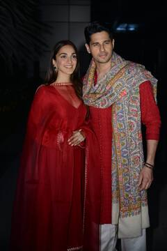 Sidharth Kiara Photo: पति सिद्धार्थ मल्होत्रा के साथ ससुराल पहुंचीं कियारा आडवाणी, रेड सूट में दिखीं गजब की खूबसूरत