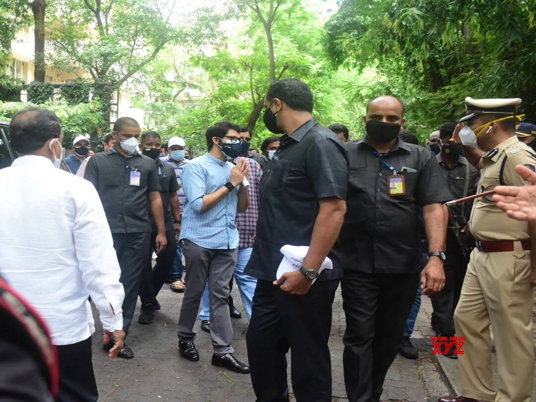 Aditya Thackeray: आदित्य ठाकरे यांच्या ताफ्यावरील हल्ल्यानंतर सुरक्षेत वाढ; यापुढे अतिरिक्त पोलिस तैनात असणार maharashtra News Aurangabad News Security increased after attack on Aditya Thackeray convoy Aditya Thackeray: आदित्य ठाकरे यांच्या ताफ्यावरील हल्ल्यानंतर सुरक्षेत वाढ; यापुढे अतिरिक्त पोलिस तैनात असणार