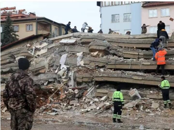 Turkey syria Earthquake Turkey Suffering Tremors Earthquake Death Toll Nears 8000 Turkey Syria Earthquake: టర్కీలో ఇప్పటి వరకు 435 భూ ప్రకంపనలు - 8 వేలకు పైగా మరణాలు