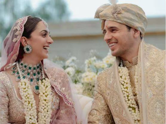 sidharth malhotra kiara advani wedding check out the first pic shared on social media Sidharth Kiara Wedding Photos: ਸੱਤ ਜਨਮਾਂ ਦੇ ਬੰਧਨ 'ਚ ਬੱਝੇ ਸਿਧਾਰਥ ਮਲਹੋਤਰਾ ਤੇ ਕਿਆਰਾ ਅਡਵਾਨੀ, ਵਿਆਹ ਦੀਆਂ ਪਹਿਲੀਆਂ ਤਸਵੀਰਾਂ ਆਈਆਂ ਸਾਹਮਣੇ