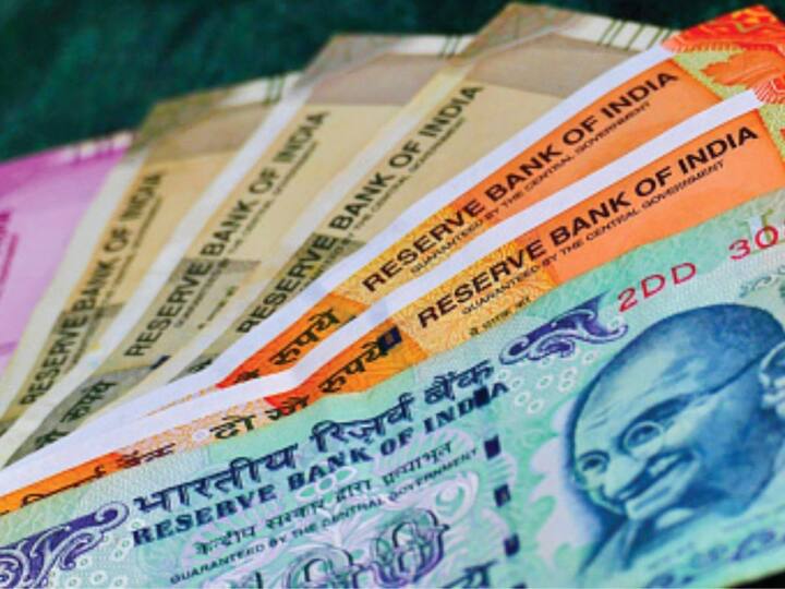 New Leave Encashment Rule: Non-Govt Employees To Gain Rs 20,000 Per Year, Says Revenue Secretary New Leave Encashment Rule: Non-Govt Employees To Gain Rs 20,000 Per Year, Says Revenue Secretary