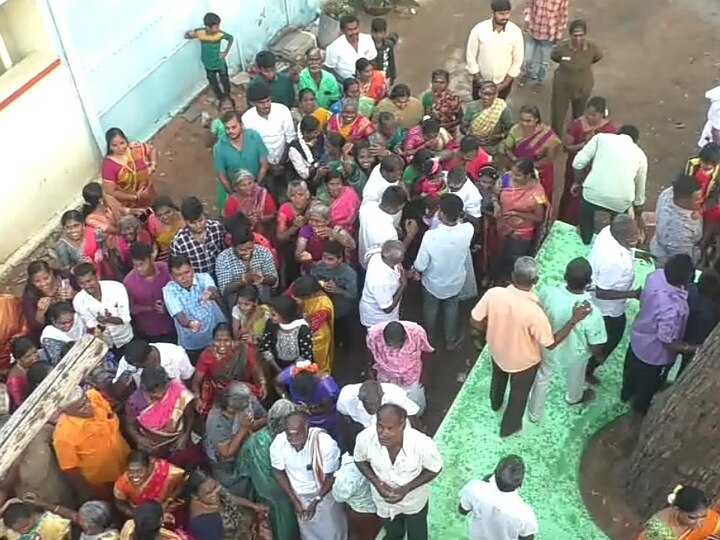 கரூர்: ஸ்ரீ மகா மாரியம்மன் ஆலய அஷ்டபந்தன மகா கும்பாபிஷேக விழா