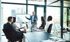 Zodiac Signs: આ 5 રાશિના લોકોની લાઇફસ્ટાઇલ હોય છે અલગ, ડિસિપ્લિન મામલે હોય છે કડક