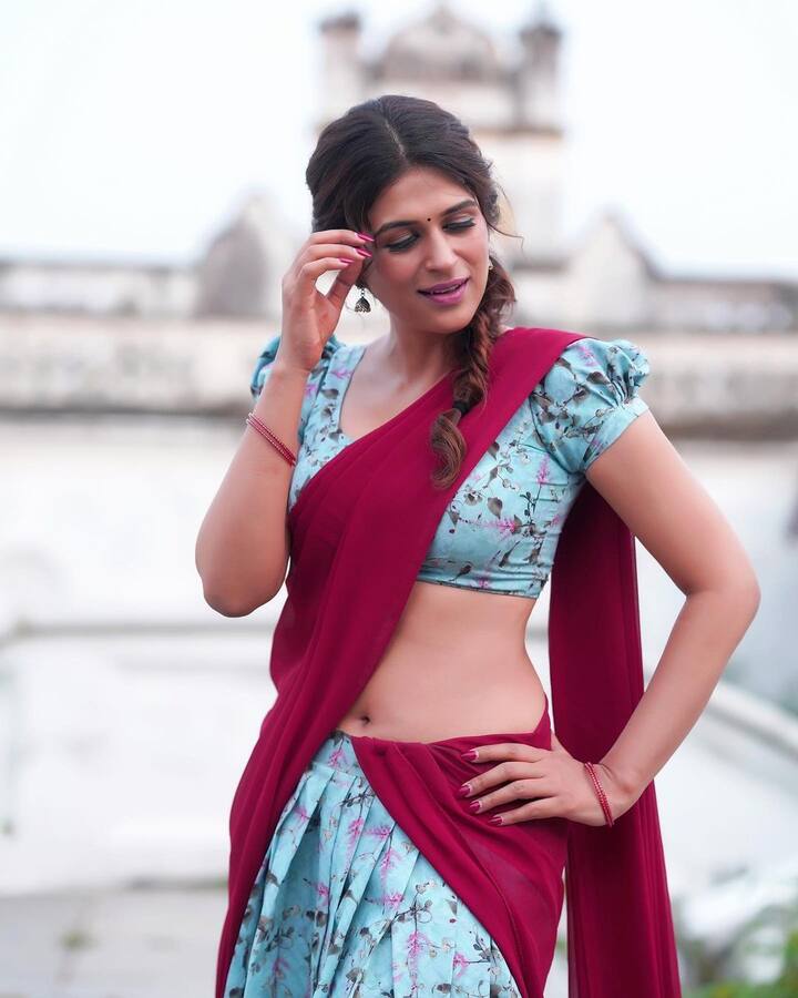 శ్రద్ధా దాస్ అందమైన ఫోటోలు -Image Credit: Shraddha das/Instagram