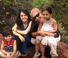 सौतेली बेटी को विदा करने के लिए तैयार स्मृति ईरानी शाही शादी की तैयारियों में हुई बिजी, ऐसे रहे हैं मां बेटी के रिश्ते