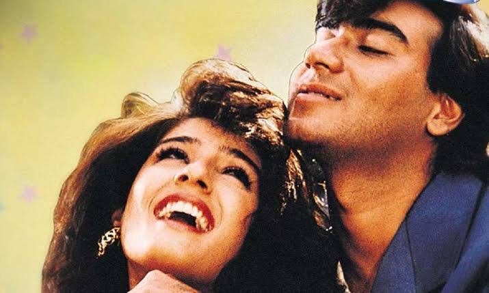 अजय देवगन ने यह भी कहा कि रवीना टंडन और मनीषा कोइराला के साथ अगर दुनिया में आखरी काम हो तो भी मैं नहीं करना चाहूंगा. साथ ही उन्होंने यह भी कहा कि मैं रवीना को मनोचिकित्सक के पास में ले जाने के लिए भी पूरी तरीके से तैयार हूं. (Photo- Instagram)