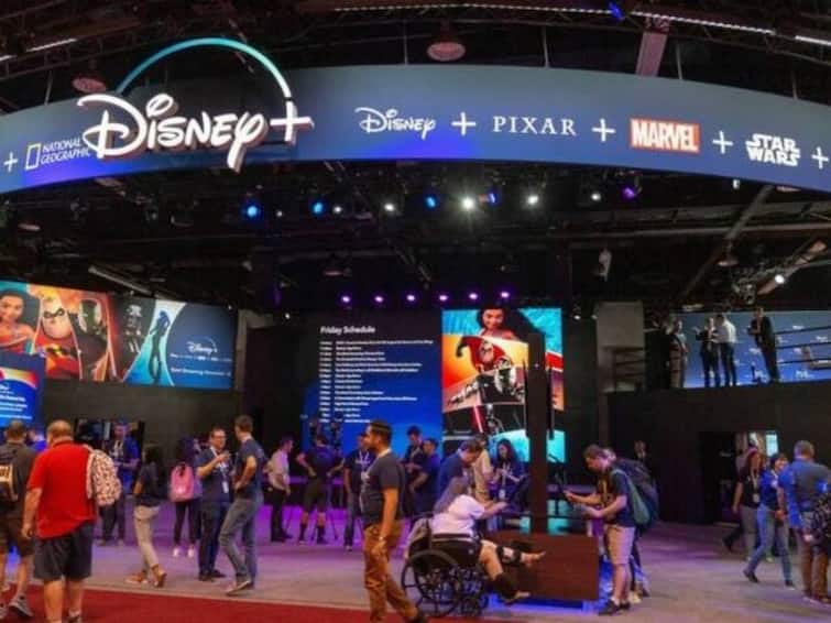 Disney CEO Bob Iger's first major decision laying off 7,000 employees Disney Lays Off: தொடர்ந்து சரியும் பொருளாதாரம்.. அதிகரிக்கும் பணி நீக்கம்... 7,000 பேரை பணிநீக்கம் செய்த டிஸ்னி..!
