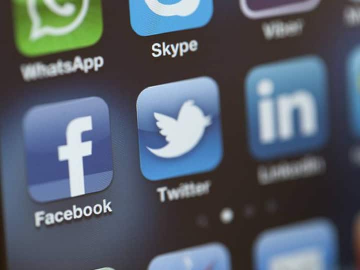 Social media platforms such as Twitter, Facebook and Instagram are said to be down for thousands of users worldwide. ட்விட்டர், ஃபேஸ்புக், இன்ஸ்டாகிராம் பயன்படுத்துவதில் சிக்கல்.. என்னதான் ஆச்சு ? தொடரும் சம்பவங்கள்..