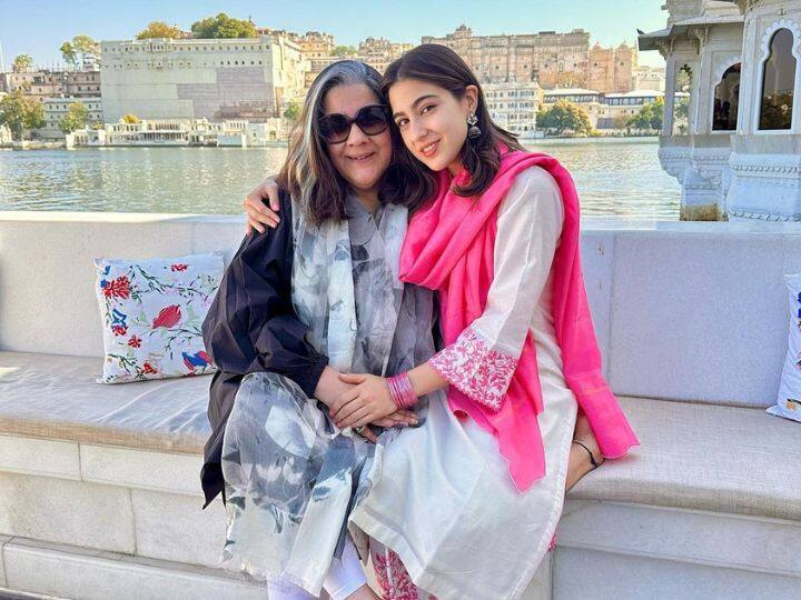 Sara ali Khan wishes happy birthday to mother Amrita Singh see pics Amrita Singh Birthday: 'मेरी दुनिया के हैप्पी बर्थडे,' मां अमृता सिंह के बर्थडे पर सारा आली खान ने लिखा दिल को छू जाने वाला नोट