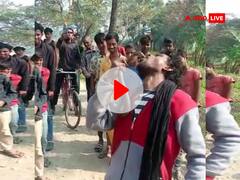 सीवान में जहरीले सांप को गले में लपेटकर युवक को स्टंट दिखाना पड़ा महंगा, डसने से हुई मौत, Video Viral