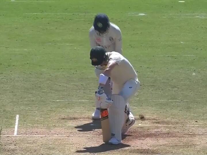 VIDEO: Ravindra Jadeja bowled Steve Smith in IND vs AUS 1st Test Australia Batsman amazed VIDEO: स्टीव स्मिथ को नहीं समझ आई जडेजा की गेंद, बोल्ड होने के बाद रह गए हैरान