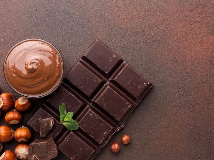 How about some dessert!  Not only celebrate Chocolate Day, but also eat chocolate, you will get these 4 benefits