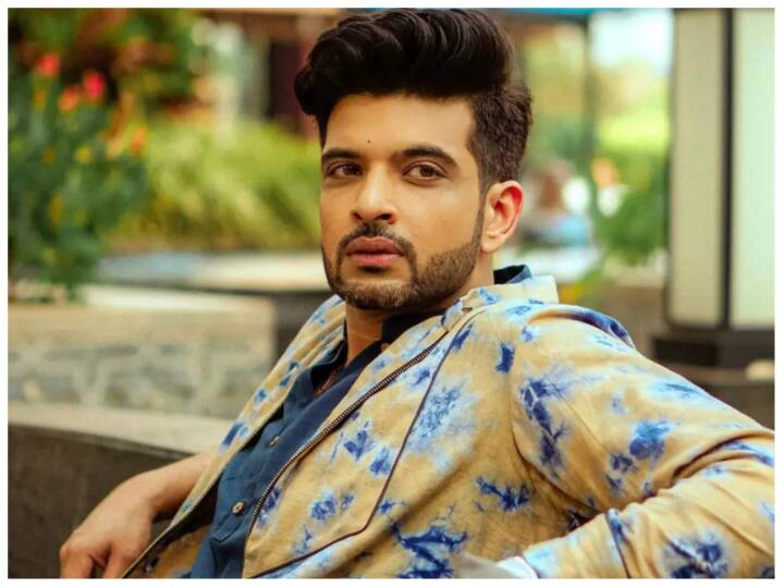 Karan Kundrra pauses his upcoming serial Tere Ishq Mein Ghayal event for Azaan Karan Kundrra: बीच इवेंट में करण कुंद्रा ने सुनी अजान तो किया ऐसा काम, हैरान रह गए वहां मौजूद लोग