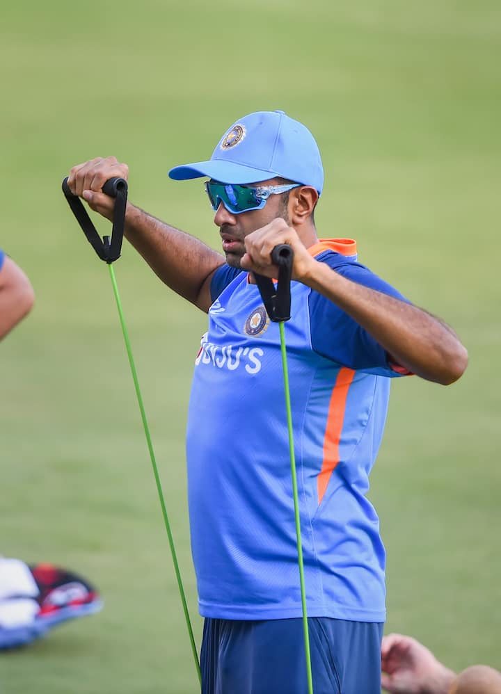 অস্ট্রেলিয়ার ক্যারি হলেন অশ্বিনের সাড়ে চারশোতম শিকার। আপাতত ৪৫২ উইকেট হয়ে গেল অশ্বিনের।