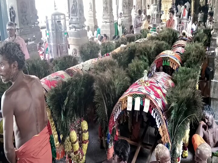 பழனி திரு ஆவினன்குடி கோவிலில் இருதரப்பு பக்தர்களிடையே மோதலால் பரபரப்பு