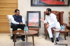 PHOTO : देवेंद्र फडणवीस यांच्याकडून मुख्यमंत्र्यांना वाढदिवसाच्या शुभेच्छा, ठाण्यातील निवासस्थानी जाऊन भेट