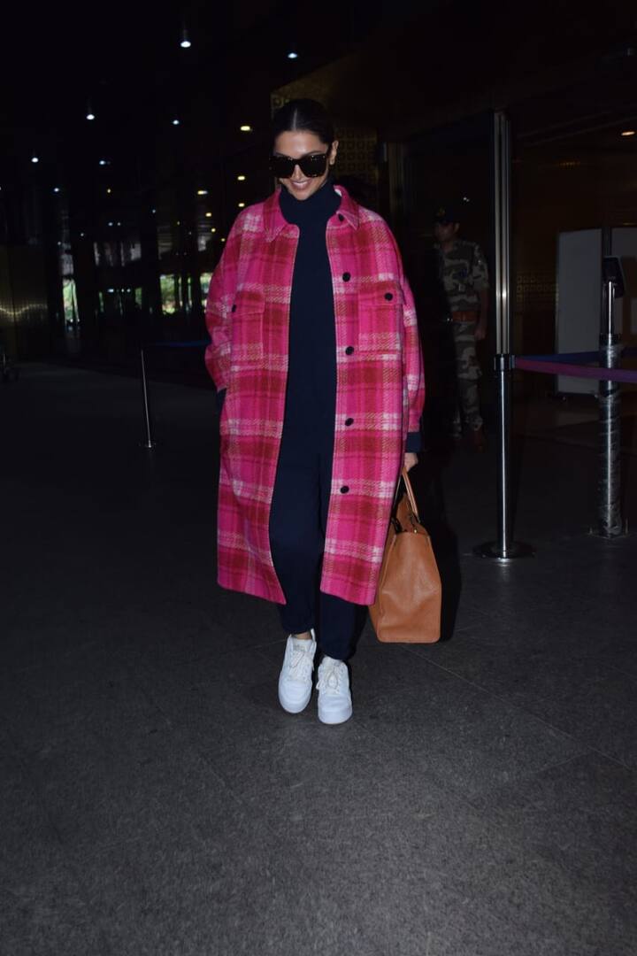 मालूम हो कि हाल ही में रिलीज हुई दीपिका पादुकोण की फिल्म पठान ने बॉक्स ऑफिस पर रिकॉर्डतोड़ कमाई की है.