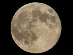 Space Dust, Including That From Moon, Could Protect Earth From Climate Change, New Study Suggests