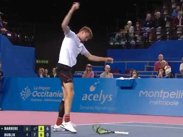 Tennis Player Alexander Bublik smashes three racquets at the Open Sud de France Montpellier VIDEO: स्टार टेनिस खिलाड़ी को मैच के दौरान आया भयंकर गुस्सा, कोर्ट पर ही तोड़ डाले लगातार तीन रैकेट्स
