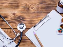 क्या है पीटीएसडी जिससे पीड़ित होने के बाद लेखक सलमान रुशदी की लिखने की क्षमता प्रभावित हो गई