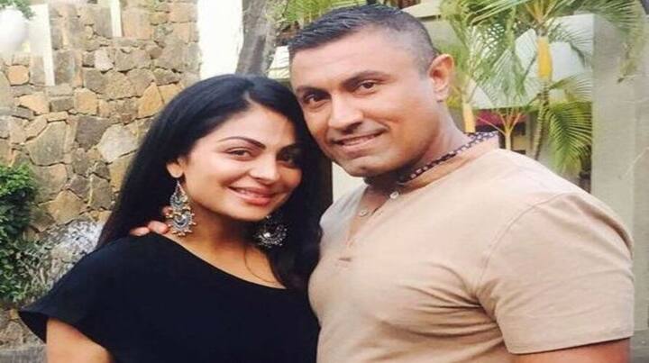 Neeru Bajwa Wedding Anniversary: ਨੀਰੂ ਬਾਜਵਾ ਅੱਜ ਯਾਨਿ 9 ਫਰਵਰੀ ਨੂੰ ਆਪਣੇ ਪਤੀ ਹੈਰੀ ਜਵੰਧਾ ਨਾਲ ਵਿਆਹ ਦੀ 8ਵੀਂ ਵਰ੍ਹੇਗੰਢ ਮਨਾ ਰਹੀ ਹੈ। ਇਸ ਮੌਕੇ ਅਦਾਕਾਰਾ ਨੇ ਬੇਹੱਦ ਖੂਬਸੂਰਤ ਤਸਵੀਰਾਂ ਸੋਸ਼ਲ ਮੀਡੀਆ 'ਤੇ ਸ਼ੇਅਰ ਕੀਤੀਆਂ ਹਨ