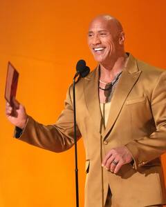 Grammy Awards : ரசிகர் கையில் விருது வாங்கிய அடெல்..போட்டோக்களை ஷேர் செய்து மகிழ்ந்த ராக்!