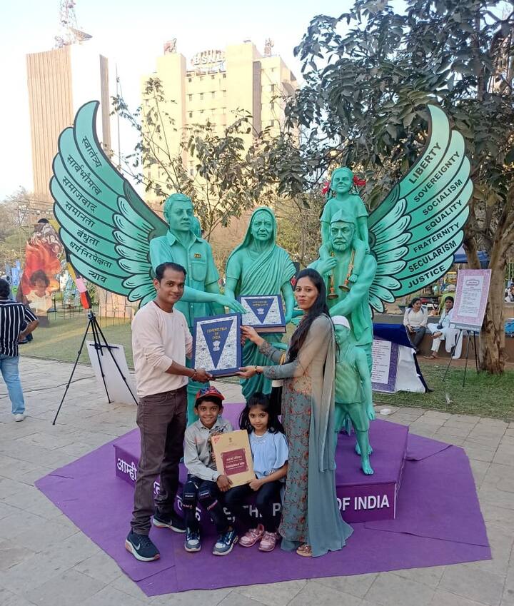 यंदा कोरो इंडियाने प्रथमच आर्ट इंस्टॉलेशनसह सहभाग घेतला असून संविधानिक मूल्यांचा प्रसार करणारे एक मांडणीशिल्प चर्चगेट येथील क्रॉस मैदानात सादर केले आहे.