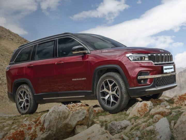 Jeep launch its two cars in club edition check the details Jeep Compass club edition Jeep Meridian club edition Jeep Compass Club Edition launched: जीप ने पेश किया कंपास और मेरिडियन का क्लब एडिशन, जान लीजिये इनमें क्या कुछ है खास