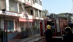 Pune Fire : पुण्यातील कासट साडी सेंटरला आग; कोणतीही जीवितहानी नाही