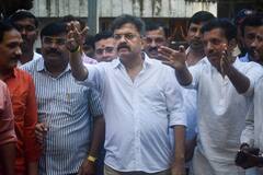 PHOTO : जितेंद्र आव्हाडांनी शिंदे गटाला डिवचले, '50 खोके एकदम ओके' लिहिलेला केक कापला