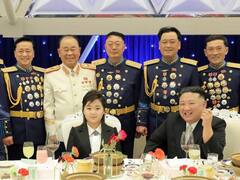 क्या किम जू ऐ होंगी नार्थ कोरिया की अगली तानाशाह? पिता के साथ आर्मी के कार्यक्रम में दिखी झलक