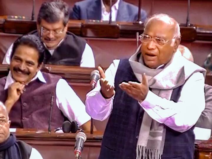 Mallikarjun Kharge Speech Sensor in Parliament Congress president gave example of atal bihari vajpayee राहुल गांधी के बाद अब मल्लिकार्जुन खरगे का भाषण हुआ 'सेंसर', कांग्रेस अध्यक्ष ने दिया वाजपेयी का उदाहरण