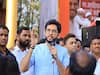 Aaditya Thackeray: नेहमी 'ब्ल्यू शर्ट'चं का घालता?; आदित्य ठाकरे आधी लाजले, नंतर म्हणाले की...